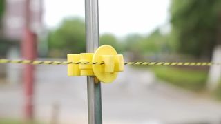Профессиональный комплект электрического ограждения: защитите свой скот за считанные минуты